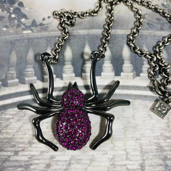 Sparkle Spider Necklace with Fuchsia crystals - Picture 6 of 7